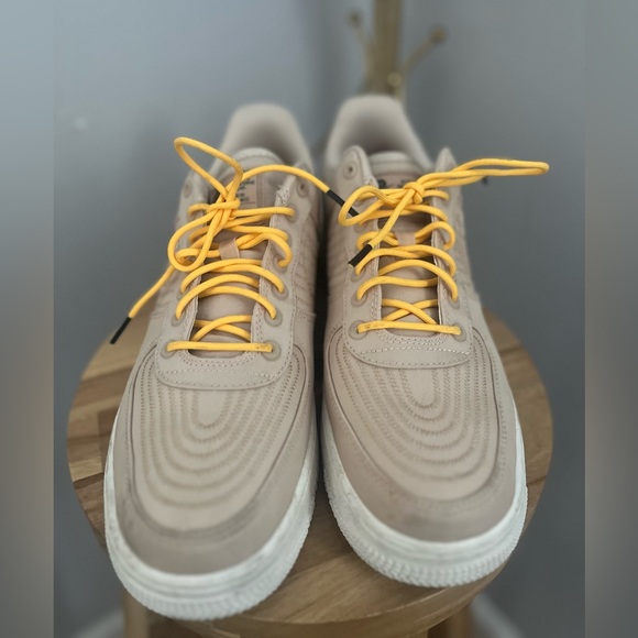 Air Force 1 '07 LV8 'Moving Company - Sanddrift' ~ Size 9.5 - Picture 1 of 8